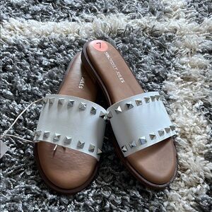 Sincerely Jules White Brown Slide Sandals
